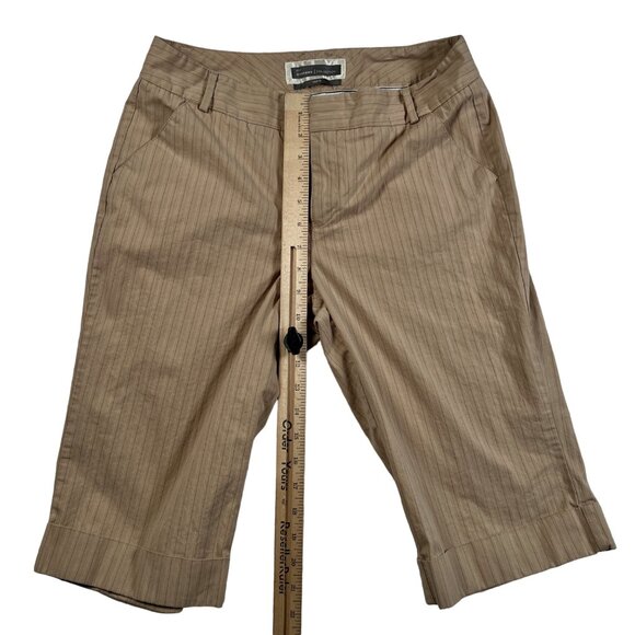 Dockers Shorts Women's Cuffed Striped Bermudas Ideal Fit Tan Brown White 8P - Picture 8 of 13